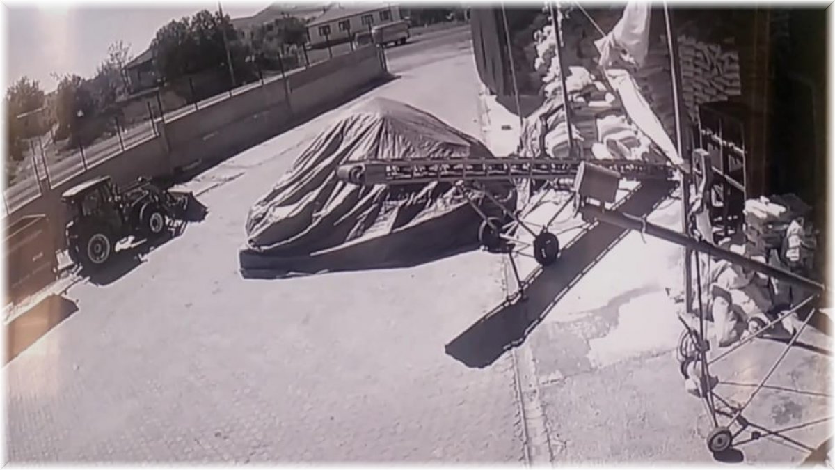 Elazığ'da 4 kişinin yaralandığı kaza kamerada