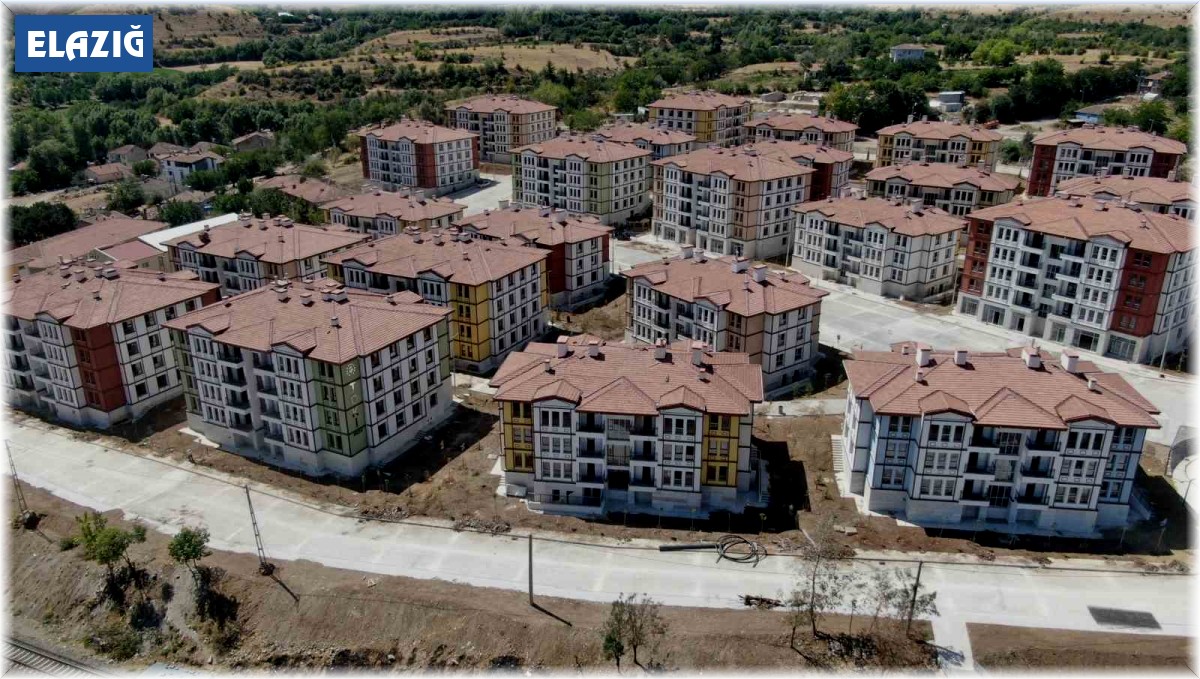 Elazığ'da 404 konutta sona gelindi, vatandaşlar kışa sıcak yuvalarında girecek