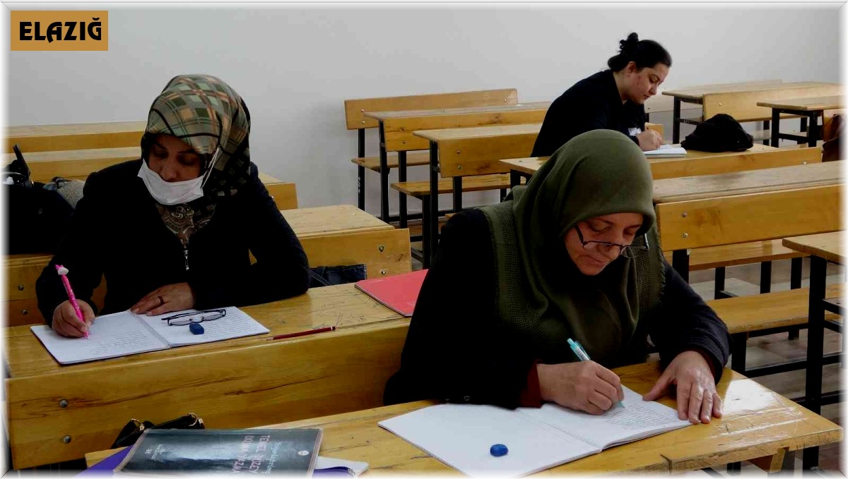 Elazığ'da 512 kursta 8 bin vatandaş eğitim alıyor