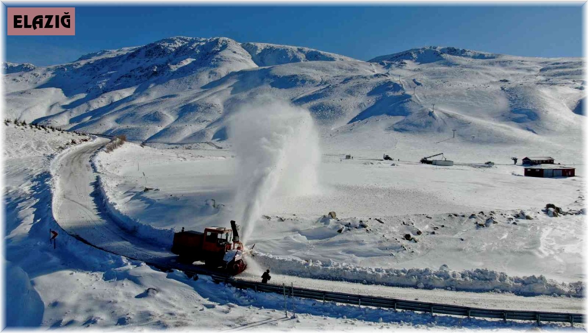 Elazığ'da 66 köy yolu açıldı, 6'sında çalışmalar sürüyor