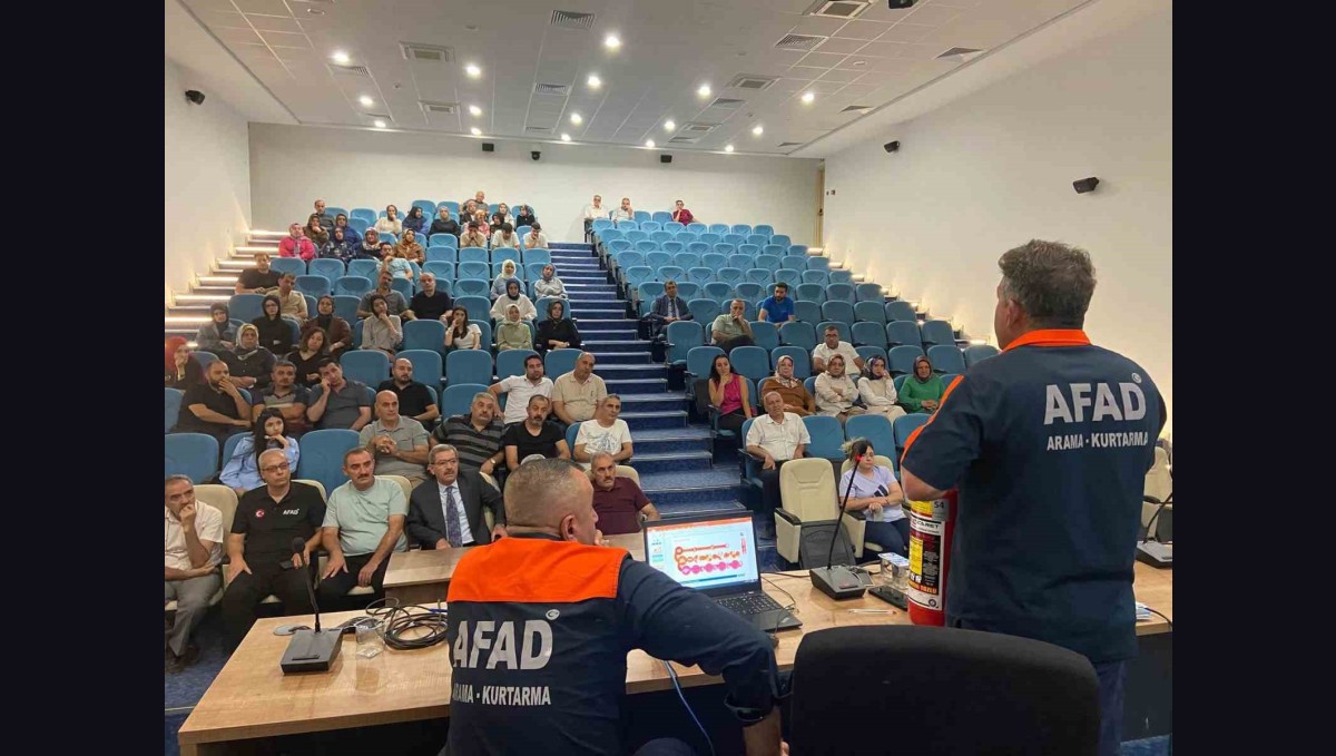 Elazığ'da afet farkındalık, yangın ve tahliye tatbikatı