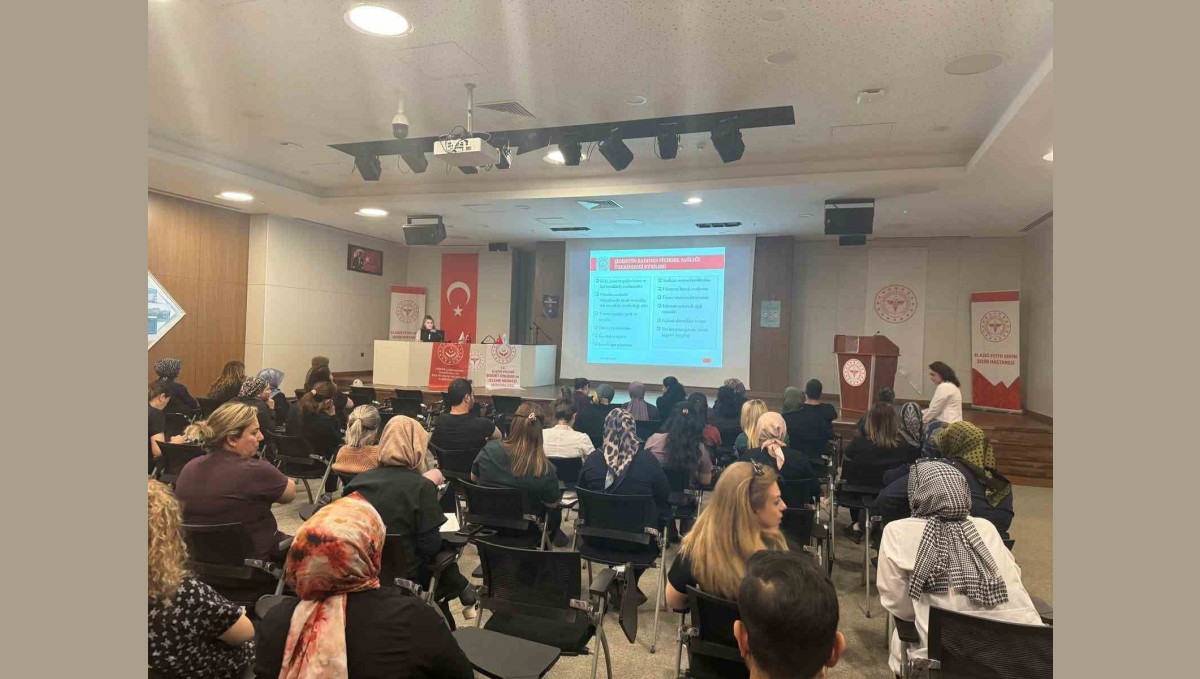 Elazığ'da 'Aile Yılı' eğitimleri sürüyor