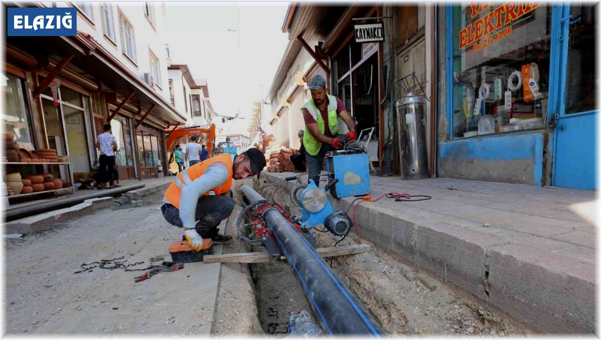 Elazığ'da altyapı yenileme çalışmaları tüm hızıyla sürüyor