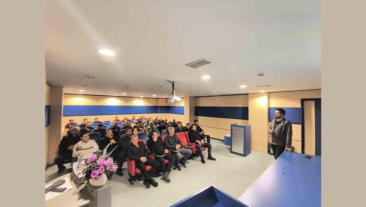 Elazığ'da ambulans şoförlerine eğitim