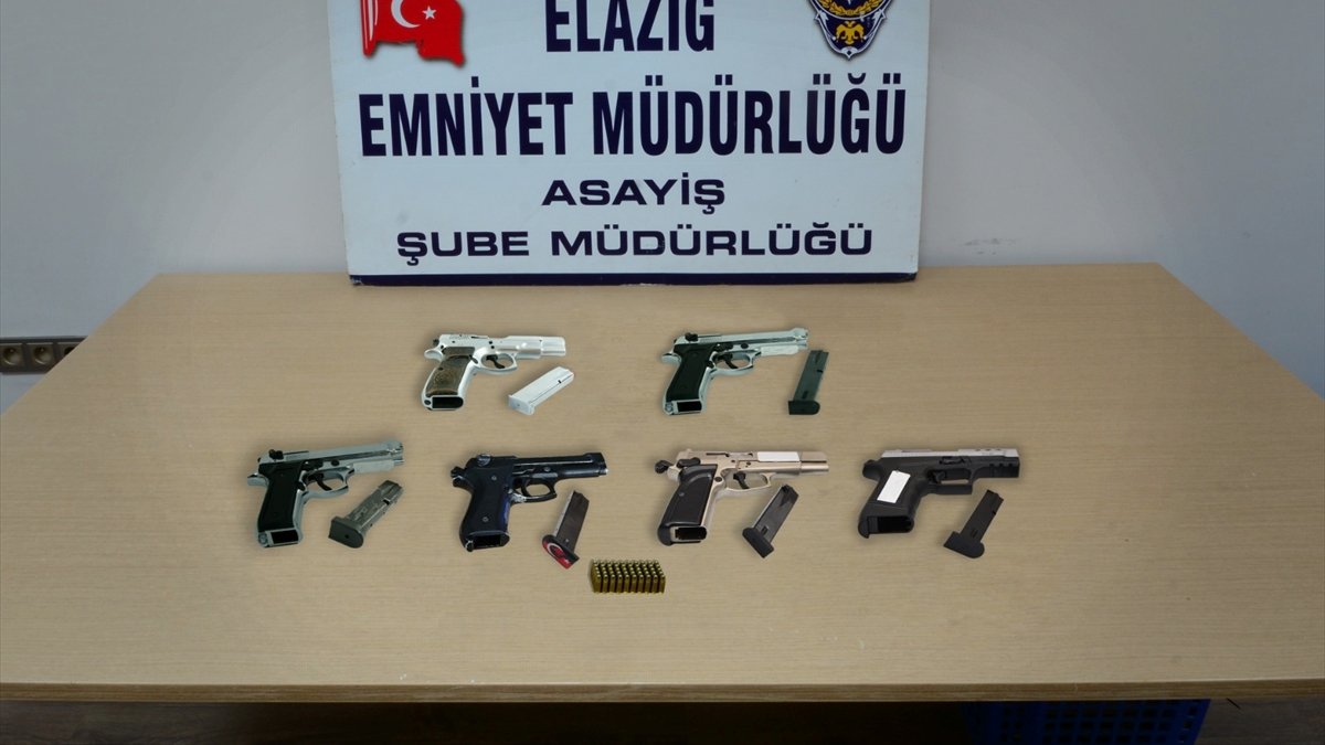 Elazığ'da asayiş uygulamalarında yakalanan 20 kişi tutuklandı