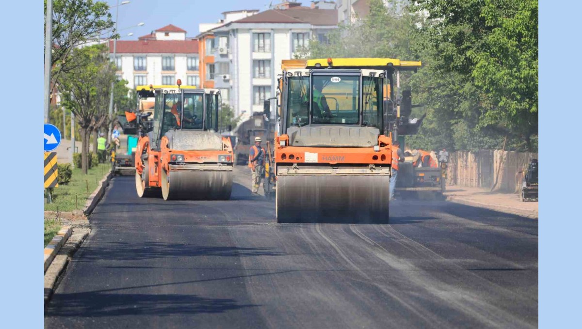 Elazığ'da asfalt yenileme çalışmaları sürüyor