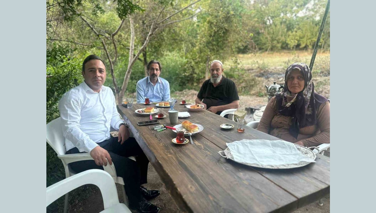 Elazığ'da 'Bayrak Evler' projesi devam ediyor