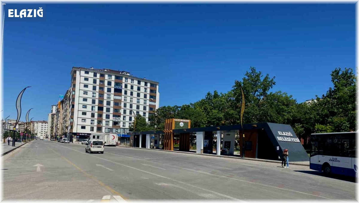 Elazığ'da bayram nedeniyle yollar boş kaldı