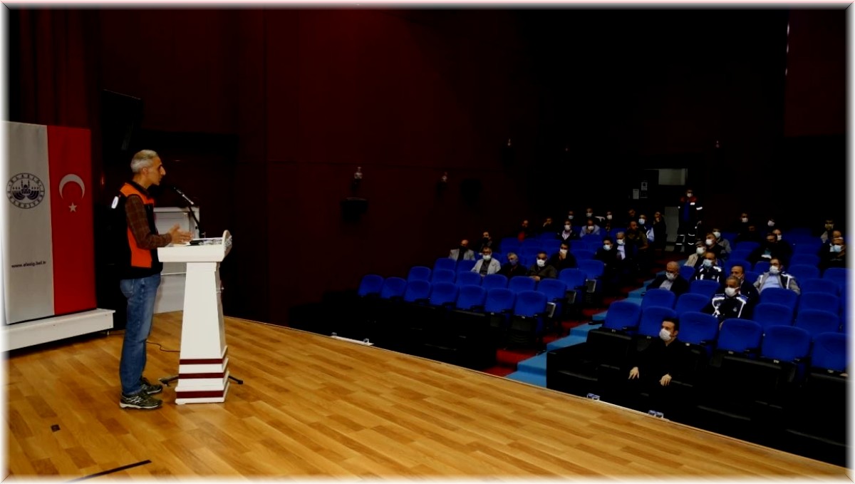 Elazığ'da belediye personeline afet eğitimi semineri