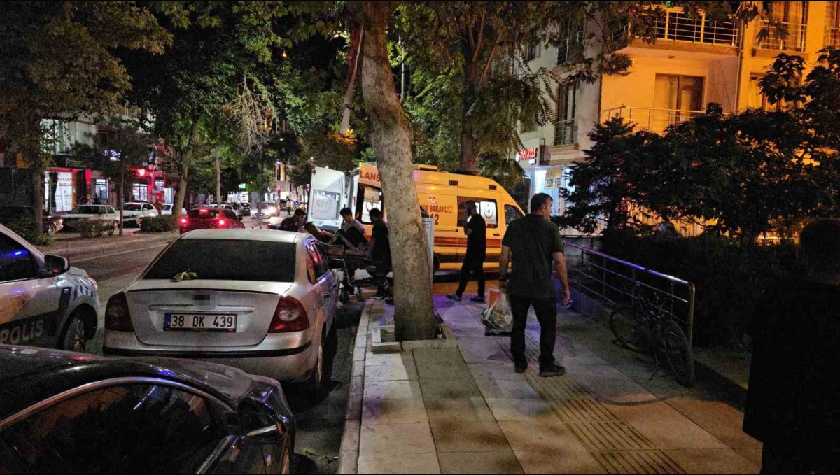 Elazığ'da bıçaklı kavga:1 yaralı