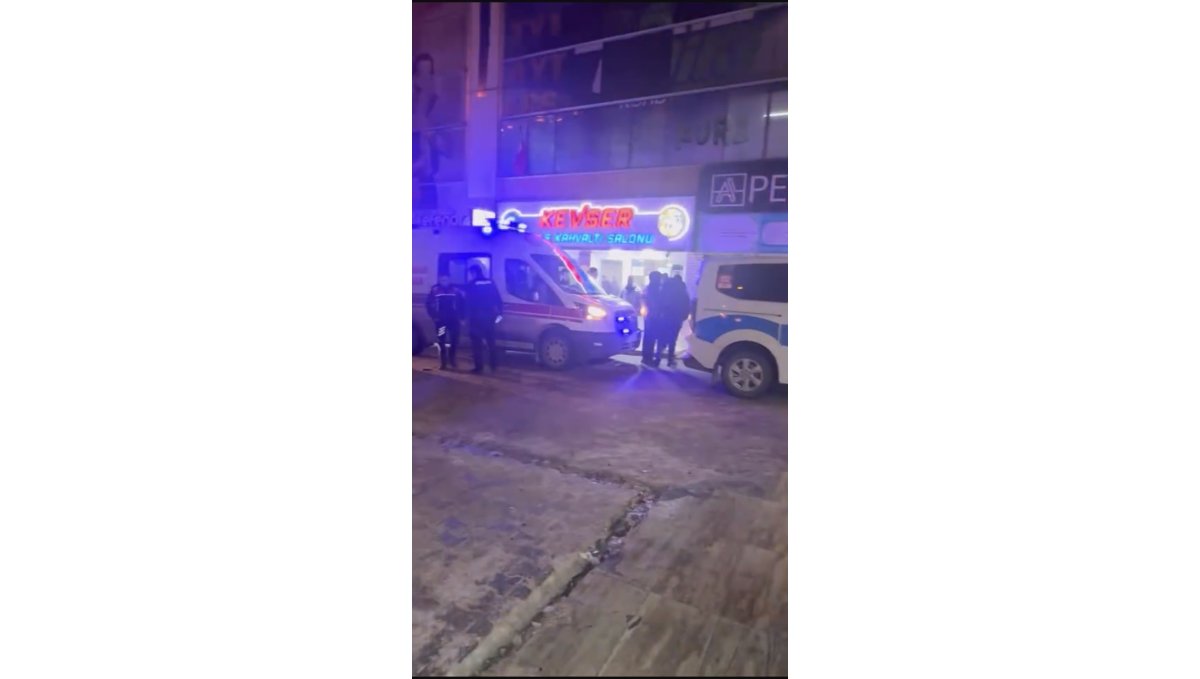 Elazığ'da bıçaklı kavga: 1 yaralı