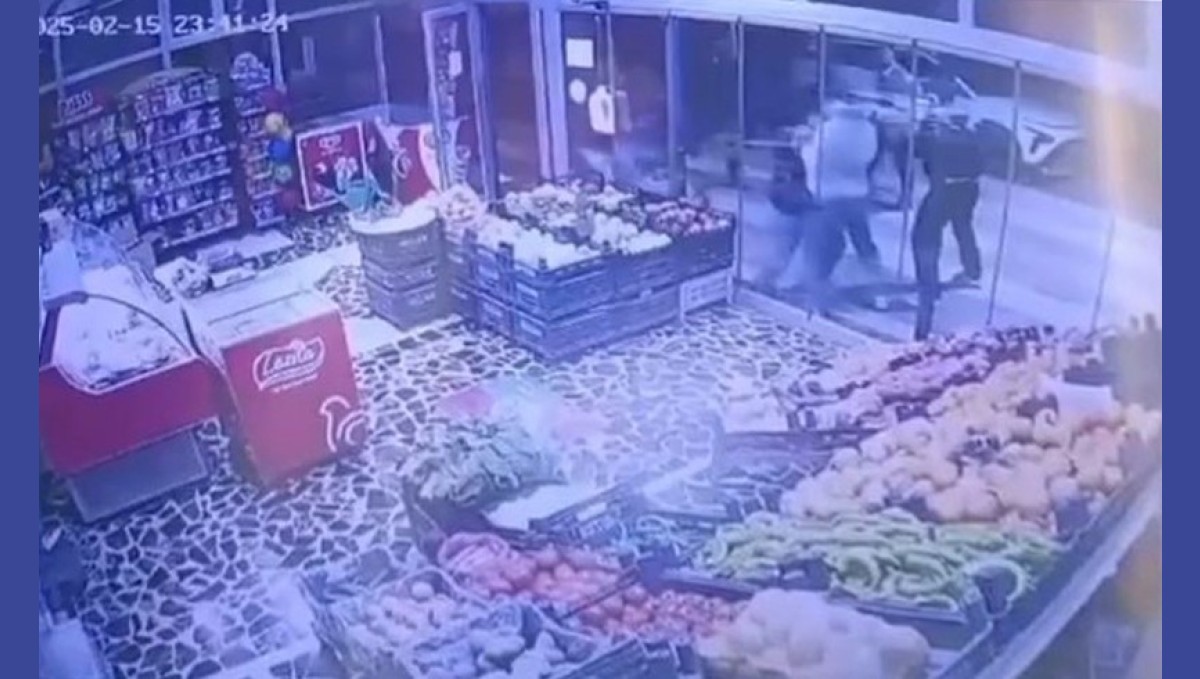 Elazığ'da bıçaklı kavga güvenlik kamerasına yansıdı