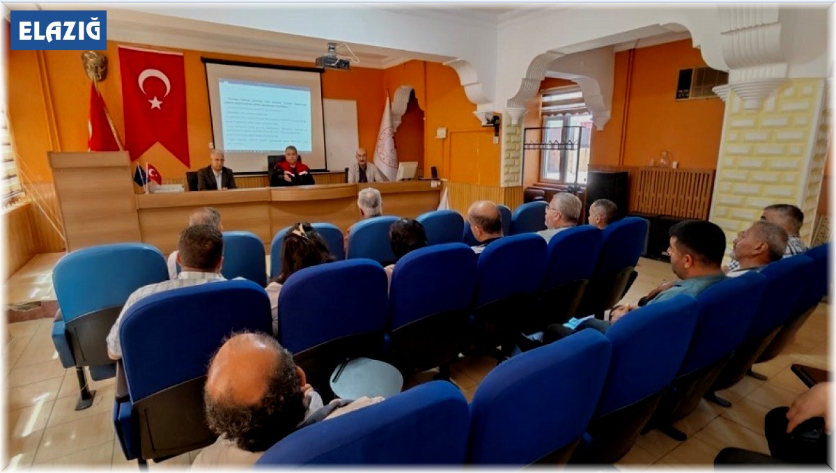 Elazığ'da bitki koruma ürünleri bayi toplantısı yapıldı