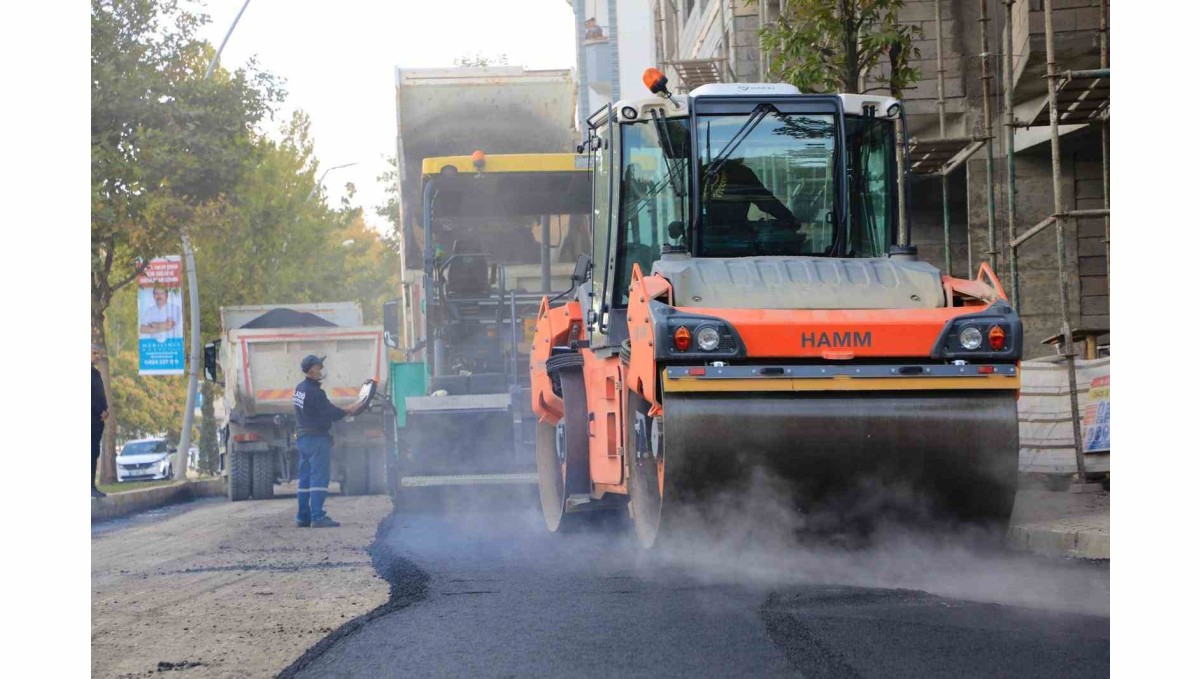 Elazığ'da caddeler yenileniyor