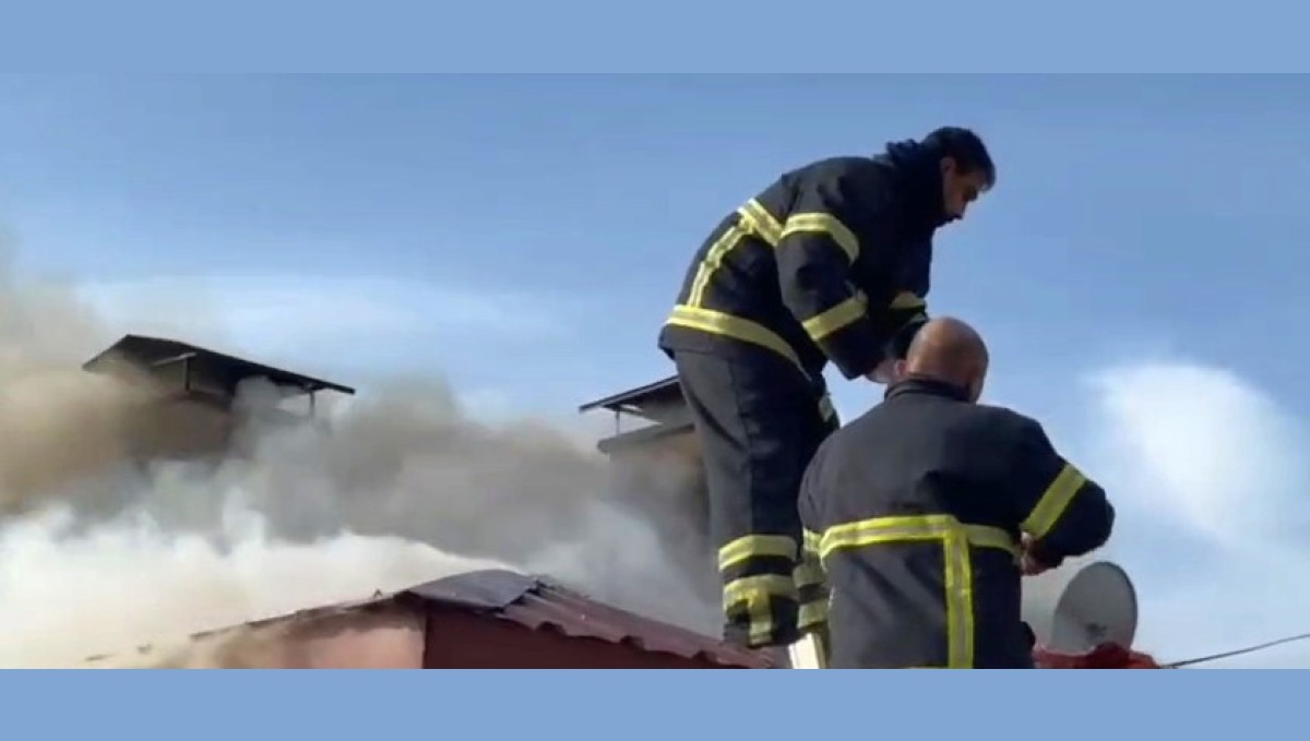 Elazığ'da çatı yangını