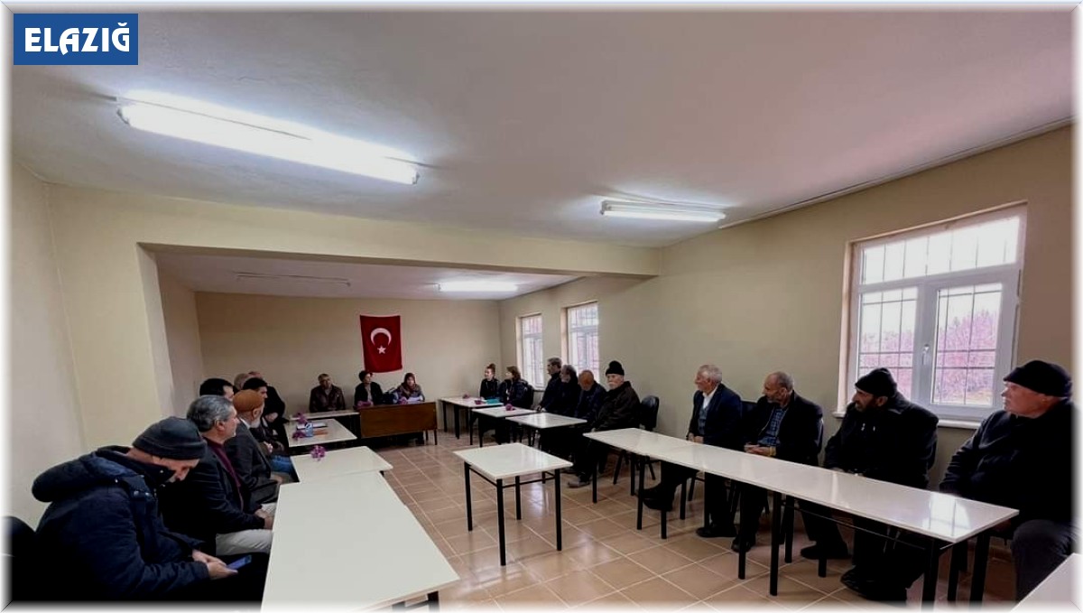 Elazığ'da çiftçilere 'tarımda tasarruflu su kullanma' eğitimi verildi