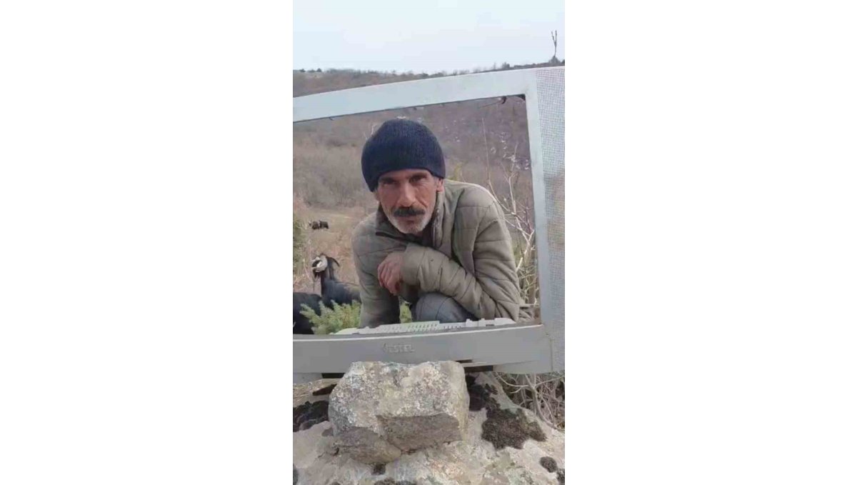 Elazığ'da çobanın "Televizyonlu" hava durumu sunumu tebessüm ettirdi