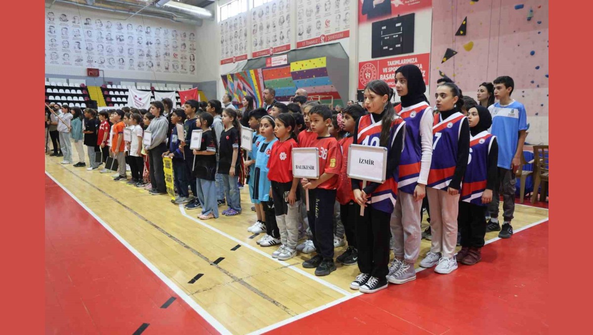 Elazığ'da Dağcılık Spor Tırmanışı Türkiye Şampiyonası başladı