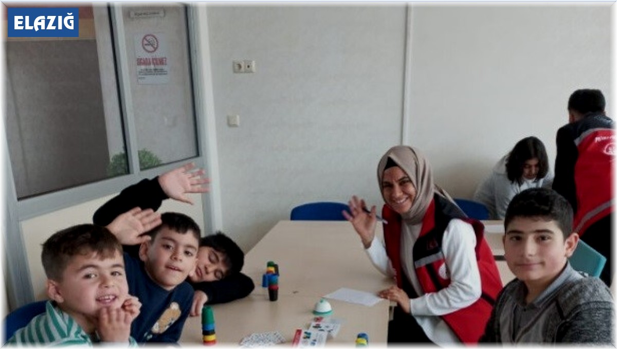 Elazığ'da depremzede çocuklara yönelik etkinlikler sürüyor
