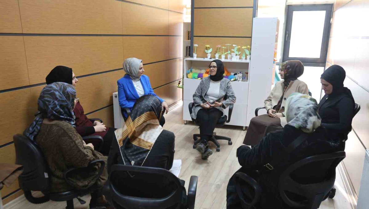 Elazığ'da destekleyici terapiler sürüyor