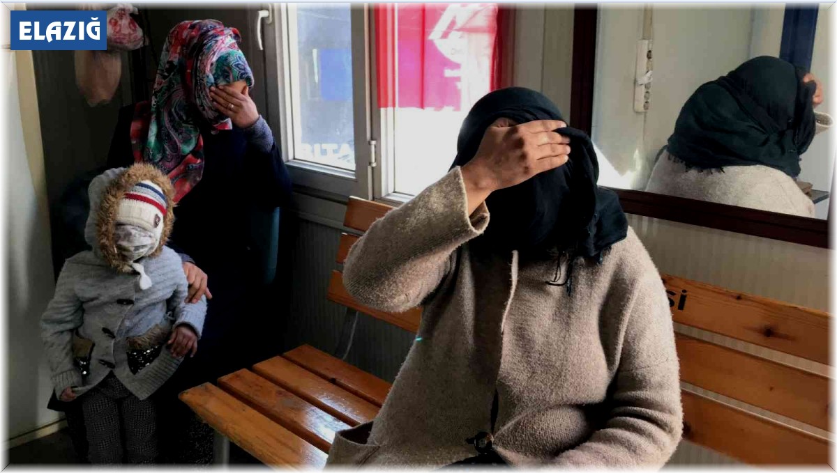 Elazığ'da dilenci operasyonu: Kimi gazetecilere tepki gösterdi, kimi kendini yerlere attı