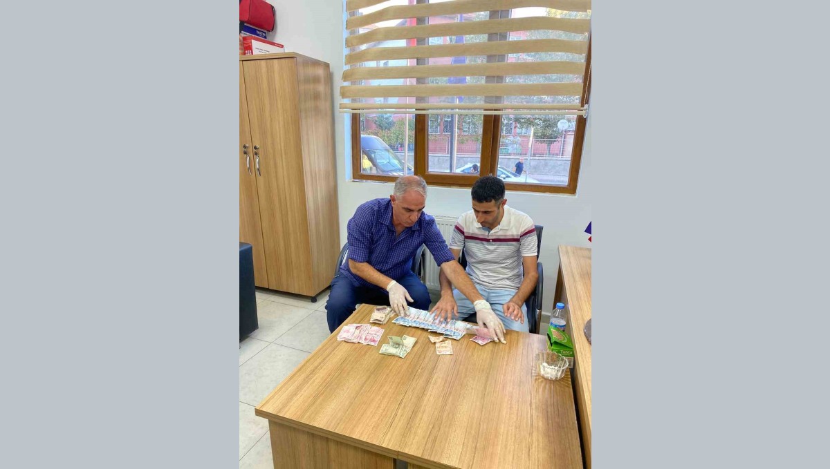 Elazığ'da dilenci operasyonu: Üzerinden 3 saatte topladığı bin 950 lira çıktı