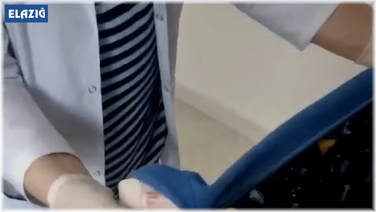 Elazığ'da dilencinin parayı sakladığı yer pes dedirtti, bebek montundan bin 200 lira çıktı