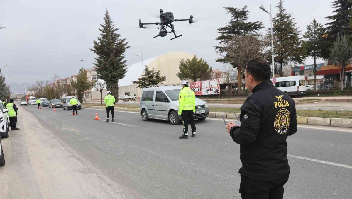 Elazığ'da dron destekli trafik uygulaması