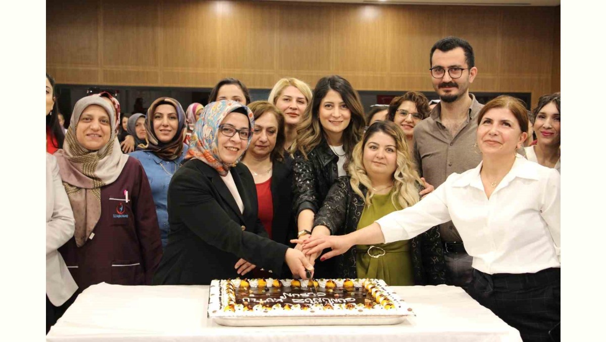 Elazığ'da 'Ebeler Günü' kutlandı