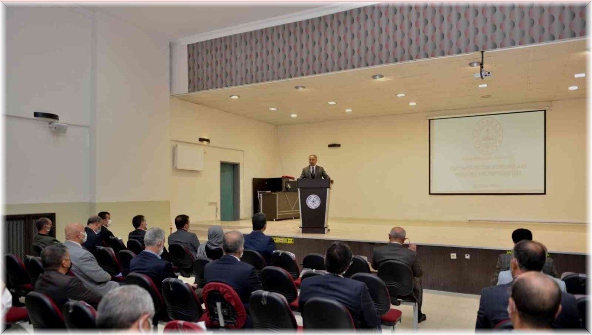 Elazığ'da eğitim gündemi değerlendirme toplantısı yapıldı