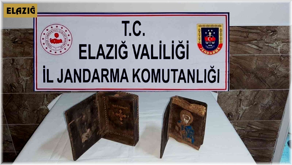Elazığ'da el yazması İncil ele geçirildi