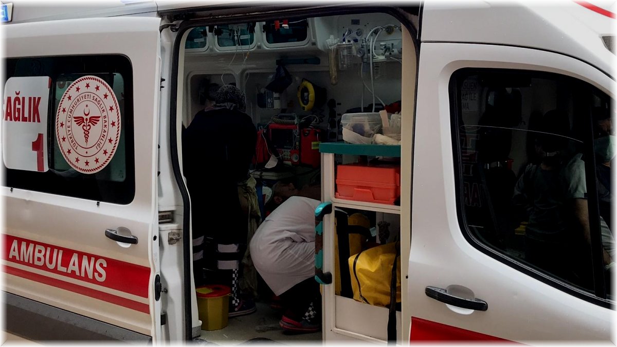 Elazığ'da elektrik akımına kapılan işçi yaralandı