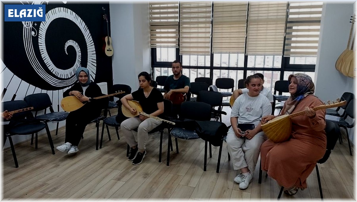 Elazığ'da enstrüman ve konservatuvar kursları sürüyor