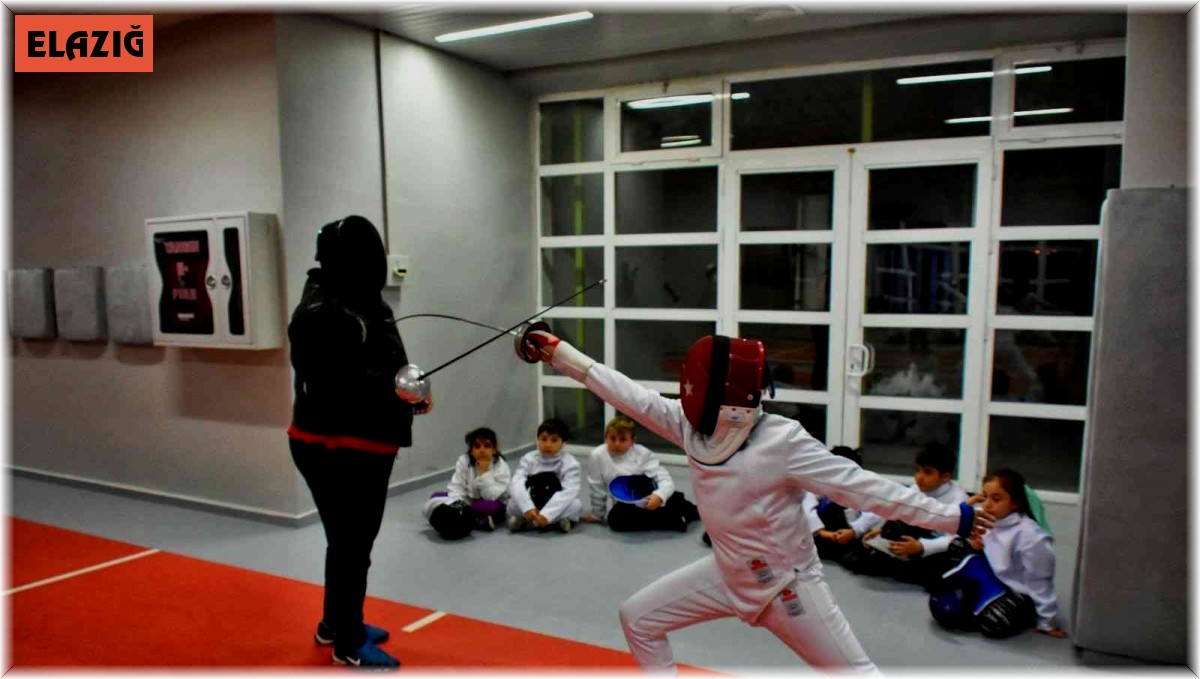 Elazığ'da eskrim antrenmanları başladı