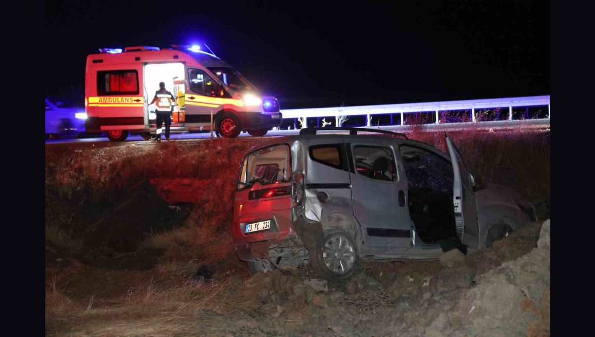 Elazığ'da feci kaza: 4'ü ağır 9 yaralı