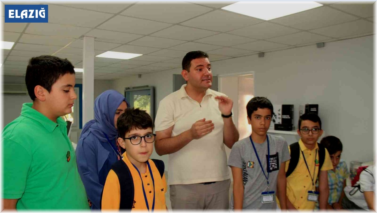 Elazığ'da Fırat'ın Çocukları İçin Teknoloji ve Yetkinlik Merkezi açıldı