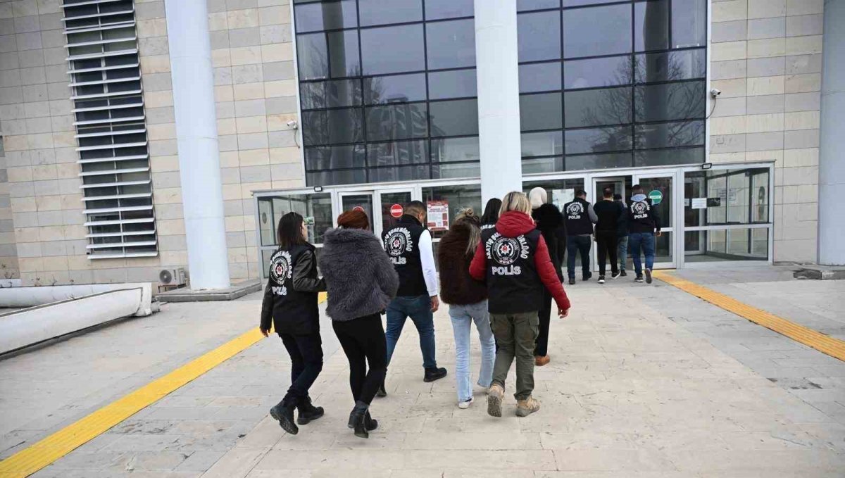 Elazığ'da fuhuş operasyonu: 2 şüpheli tutuklandı