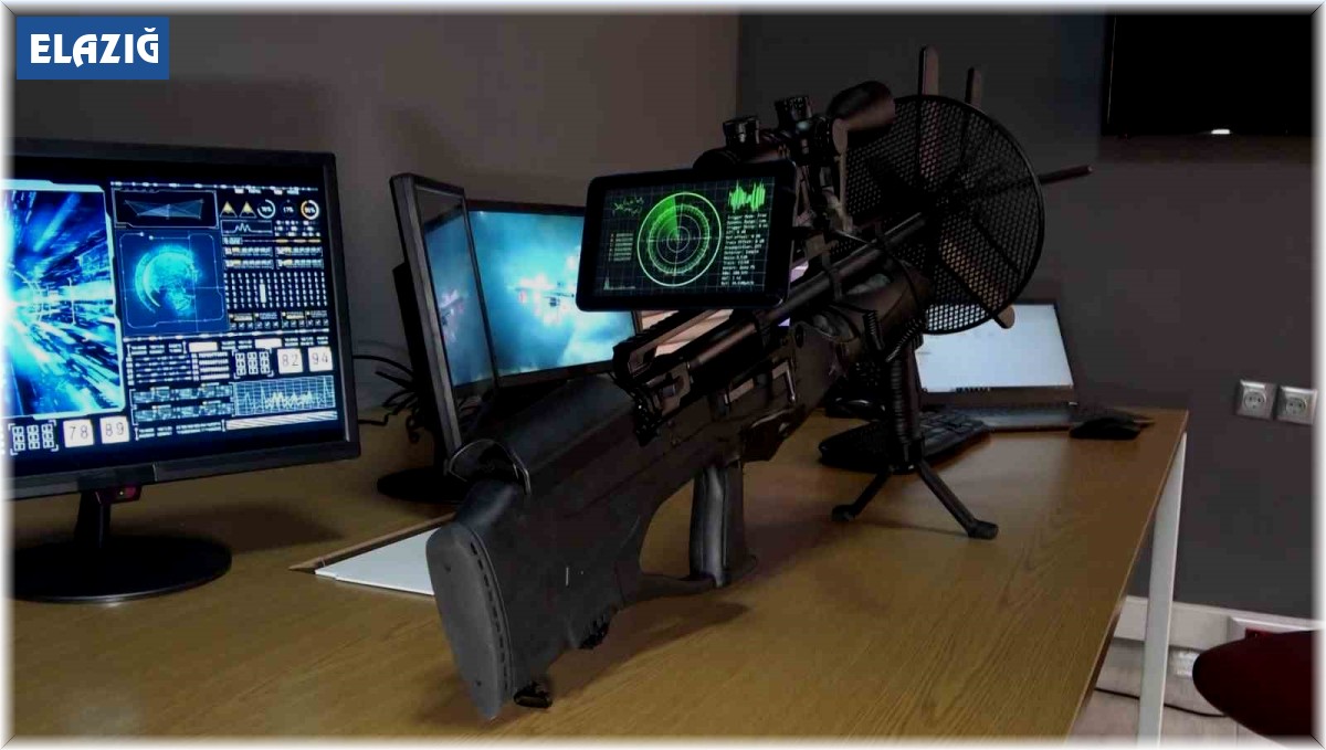 Elazığ'da genç girişimci dronsavar üretti