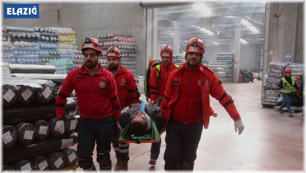 Elazığ'da gerçeği aratmayan deprem ve yangın tatbikatı