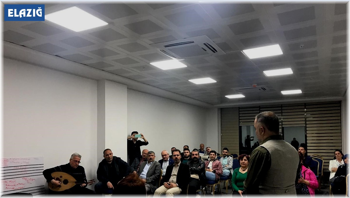 Elazığ'da gönüllü halk korosu eğitimleri sürüyor