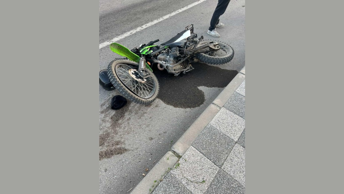Elazığ'da hafif ticari araç ile motosiklet çarpıştı: 1 yaralı