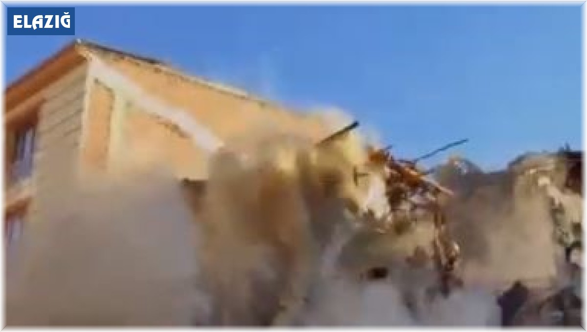 Elazığ'da hasarlı binaların yıkımları sürüyor