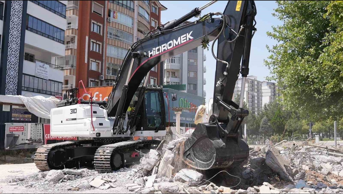 Elazığ'da Hazardağlı Kavşağı düzenleme çalışmaları başladı