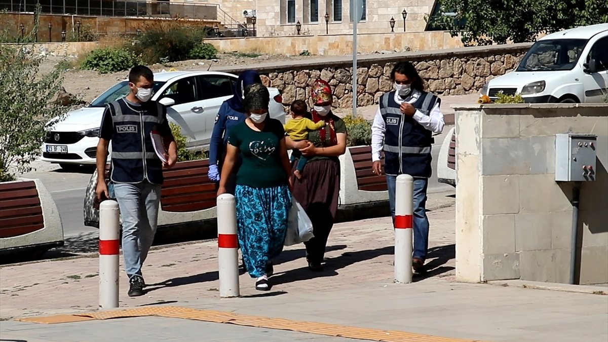 Elazığ'da ikametten hırsızlık iddiası: 2 gözaltı