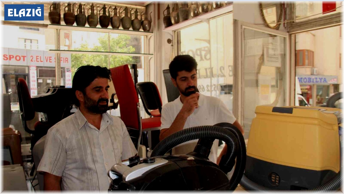 Elazığ'da ikinci el ve spotçular, dört gözle öğrencileri bekliyor