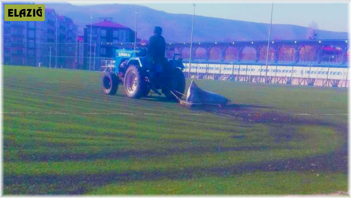 Elazığ'da ilçe sahaları yenileniyor