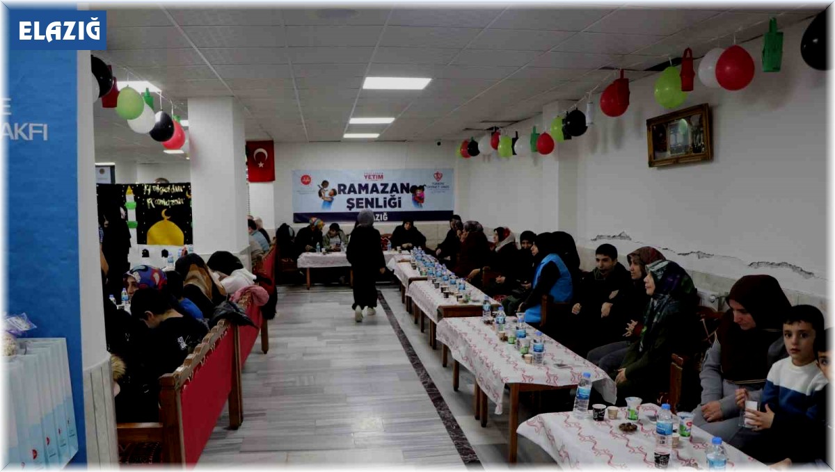 Elazığ'da 'İyilik Sofrası' yetim çocuklar için kuruldu