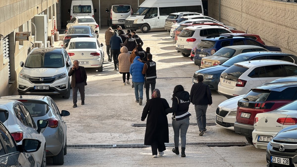 Elazığ'da kamuyu zarara uğrattıkları iddiasıyla 7 şüpheli yakalandı