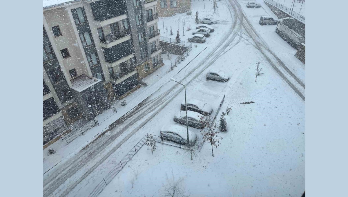 Elazığ'da kar yağışı etkisini sürdürüyor
