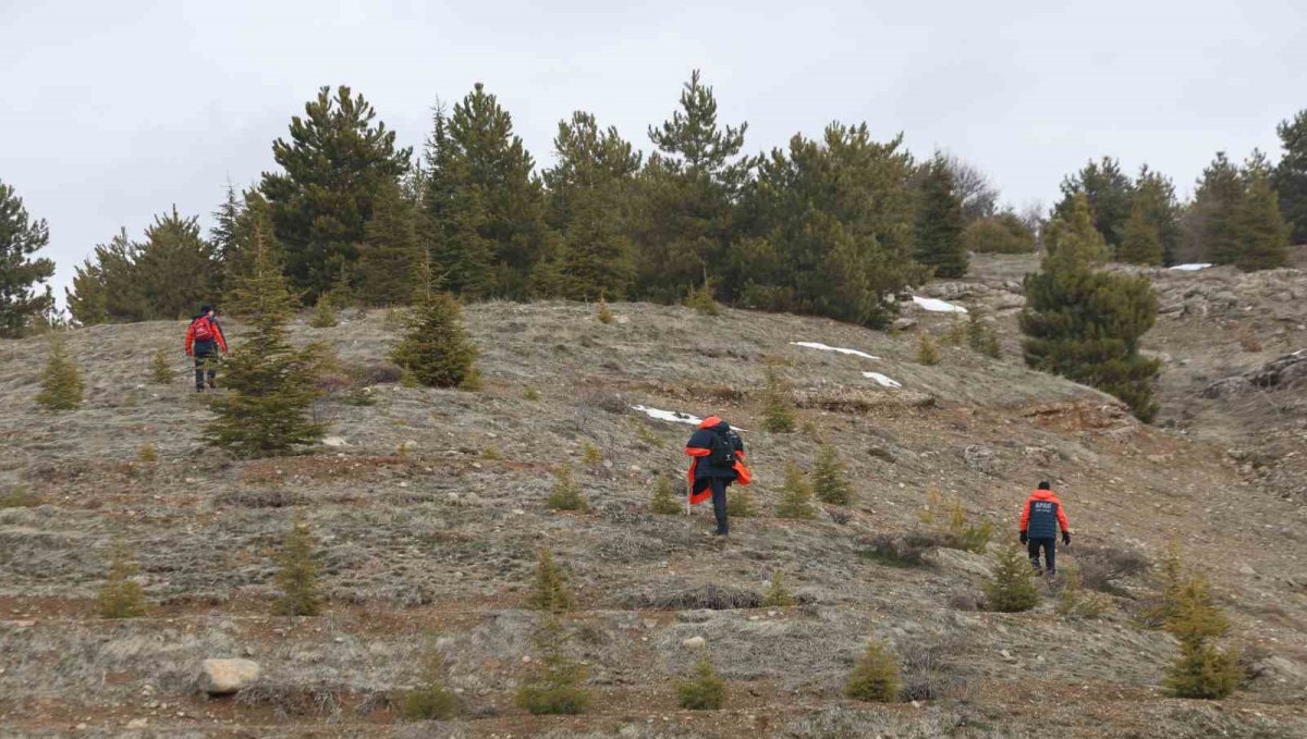 Elazığ'da kaybolan yaşlı adam, 3 gündür aranıyor